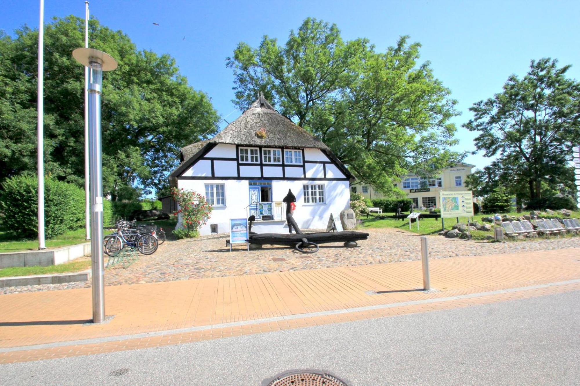 Ferienwohnung Mit Balkon, Gratis Nutzung Vom Ahoi Erlebnisbad Und Sauna In Sellin - Haus Strandeck Fewo 20 Goehren  Exterior foto